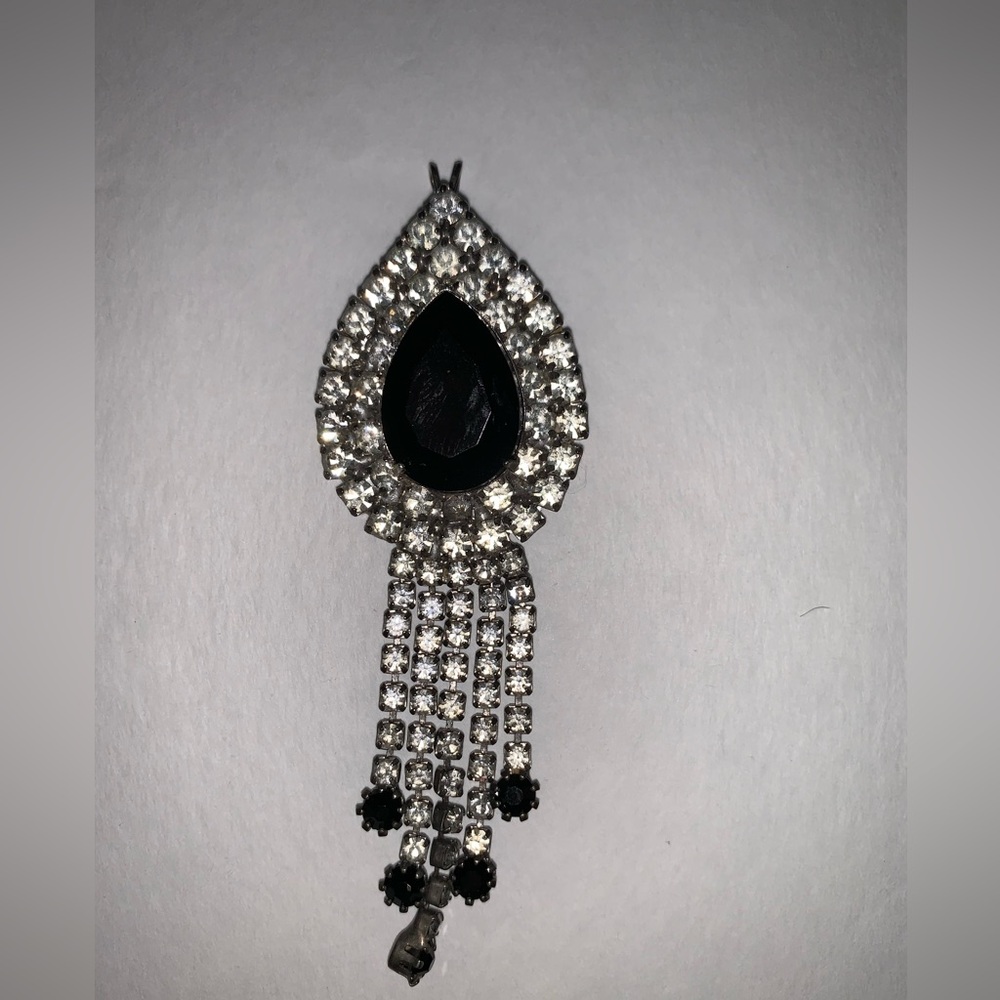 Vintage Jet Black & Clear Rhinestone Silver Tone Ladies Dangle Pendent 🖤